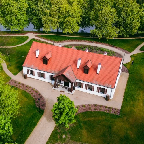Dworek Marii Dąbrowskiej w Russowie – oferta lekcyjna